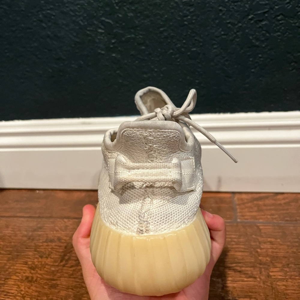 Adidas Yeezy Boost 350 V2 - Picture 2 of 4